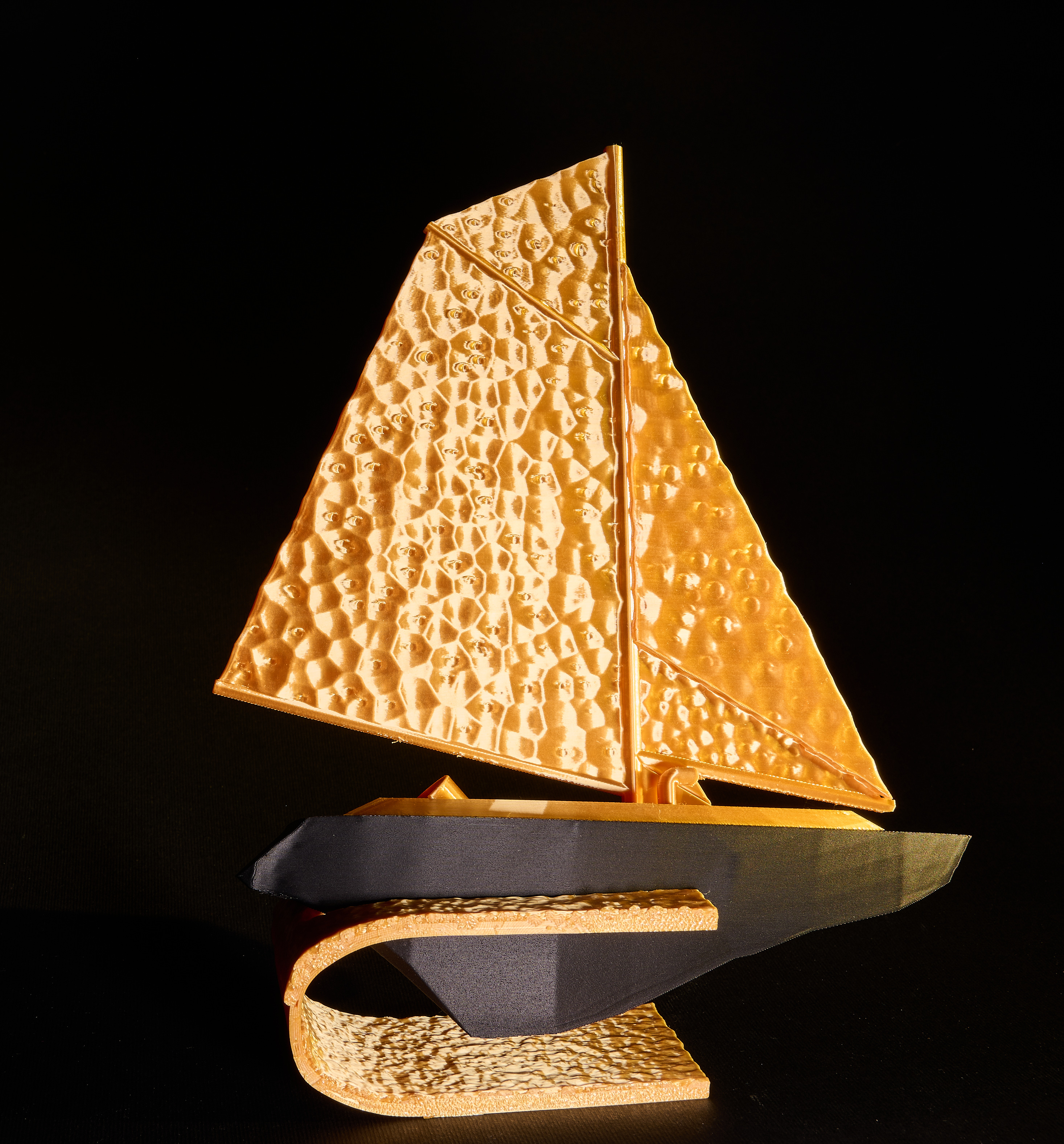 Sailboat Wind Gold, dettaglio 1